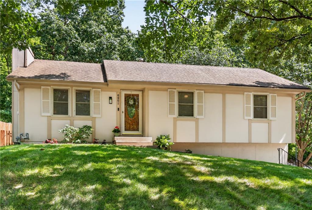 Photo of 6901 N Mercier Street Kansas City MO 64118