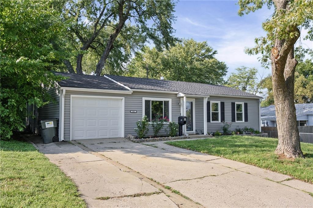 Photo of 302 E 3rd Drive Independence MO 64050