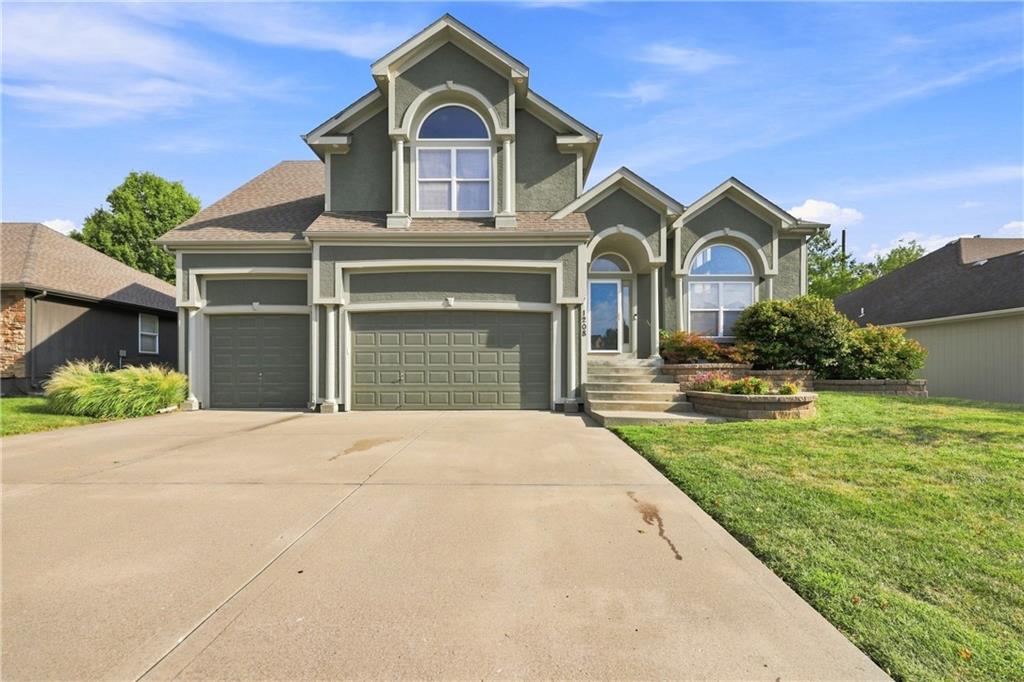 Photo of 1208 NW Cedar Lane Grain Valley MO 64029