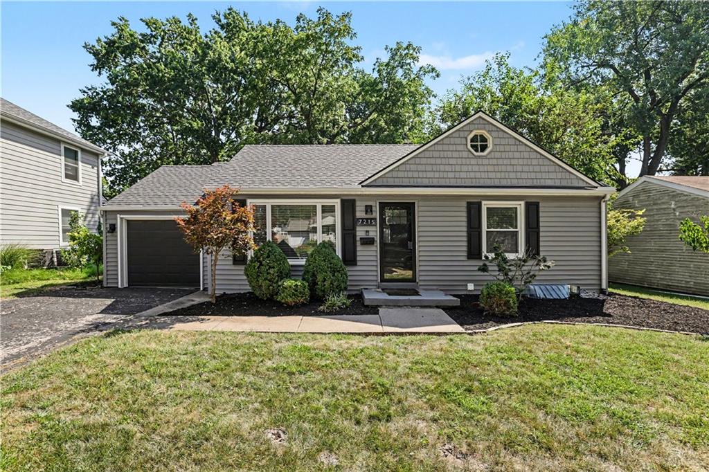 Photo of 7215 Linden Street Prairie Village KS 66208