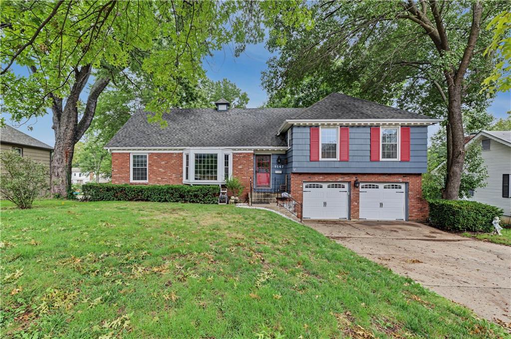 Photo of 9147 Westbrooke Drive Overland Park KS 66214