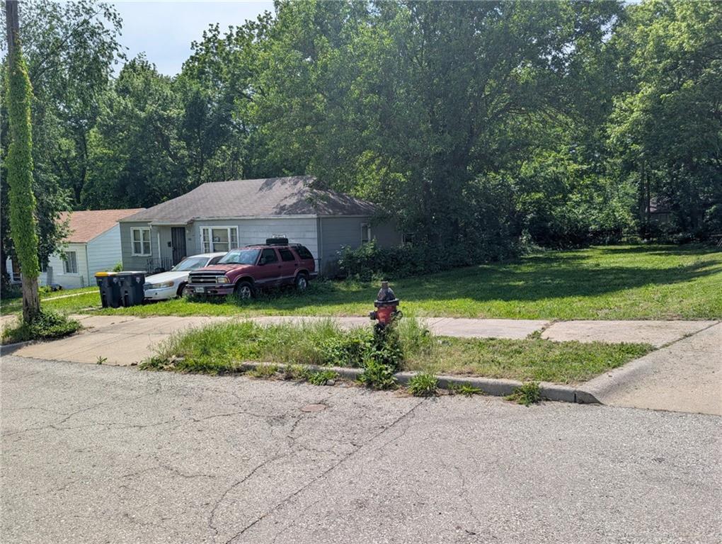 Photo of 4024 Myrtle Avenue Kansas City MO 64130