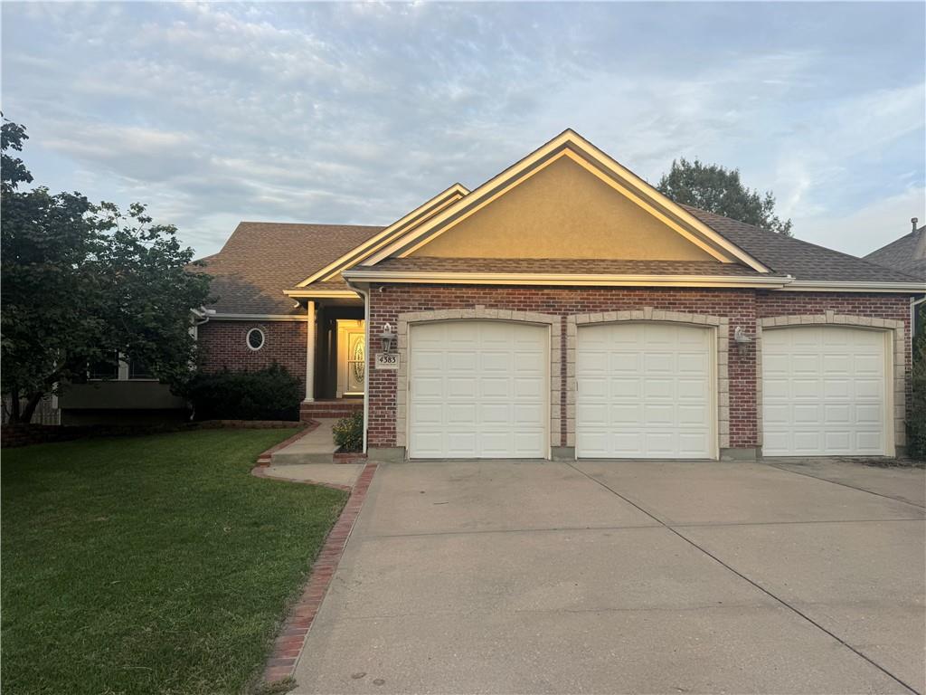 Photo of 4383 SW Creekview Drive Lee's Summit MO 64082