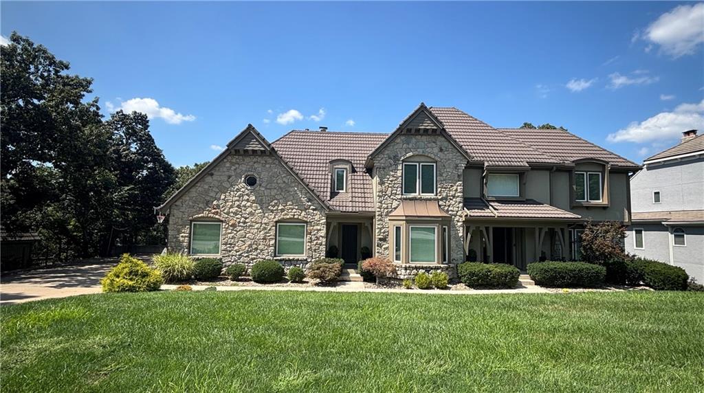 Photo of 12520 Sherwood Street Leawood KS 66209