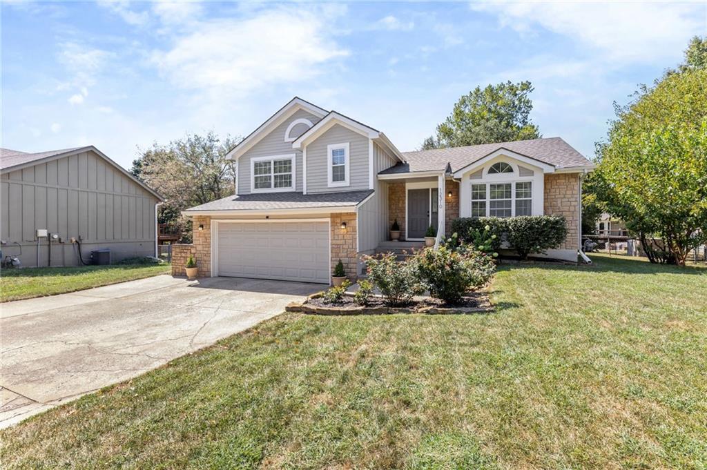 Photo of 12310 S Shannan Court Olathe KS 66062