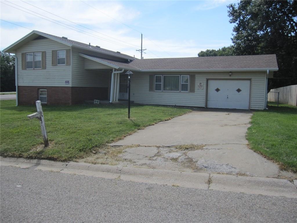 Photo of 3306 Jennifer Lane Country Club MO 64505