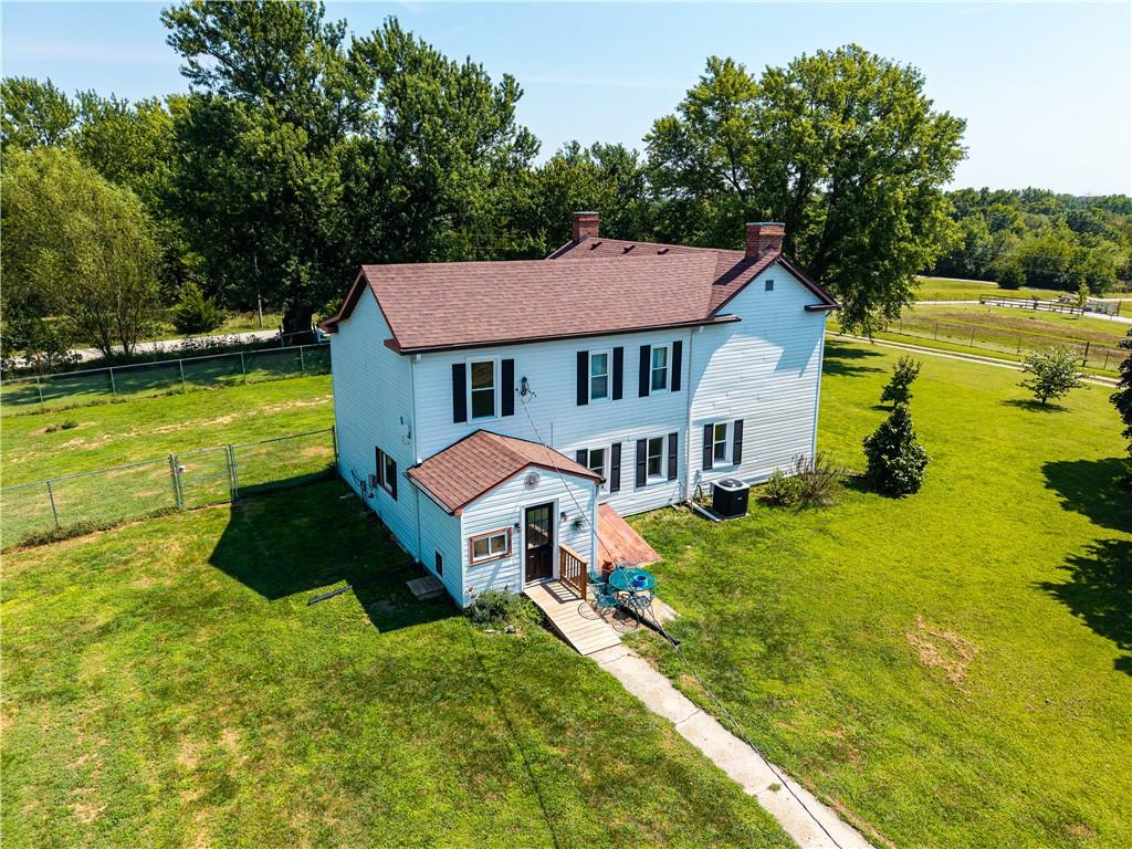 Photo of 21497 203rd Street Tonganoxie KS 66086