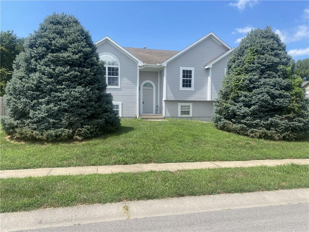 Photo of 701 51st Terrace Kansas City MO 64118