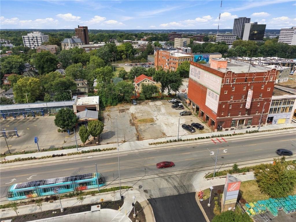 Photo of 3260 Main Street Kansas City MO 64111