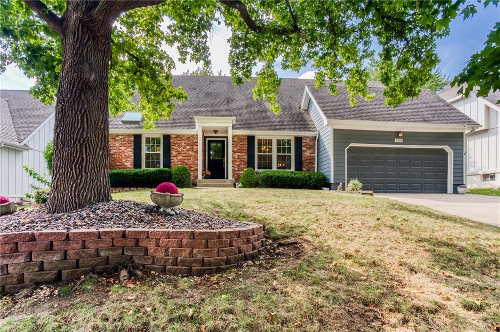 Photo of 8018 Alden Street Lenexa KS 66215
