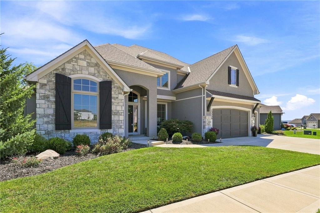 Photo of 13559 Terrace Park Drive Parkville MO 64152