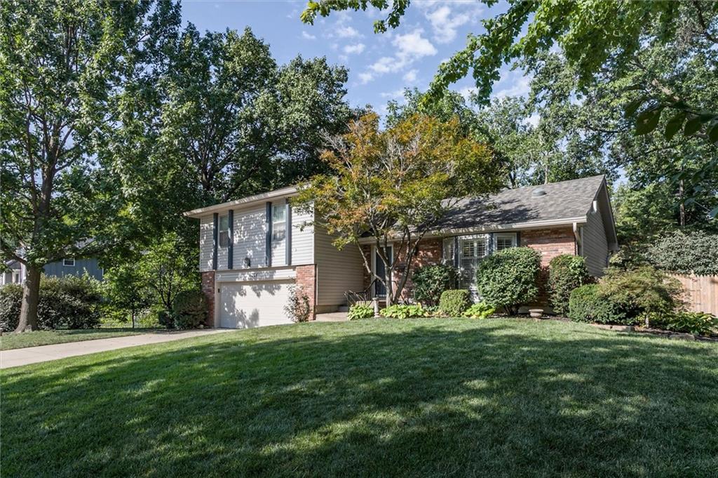 Photo of 9304 Switzer Street Overland Park KS 66214