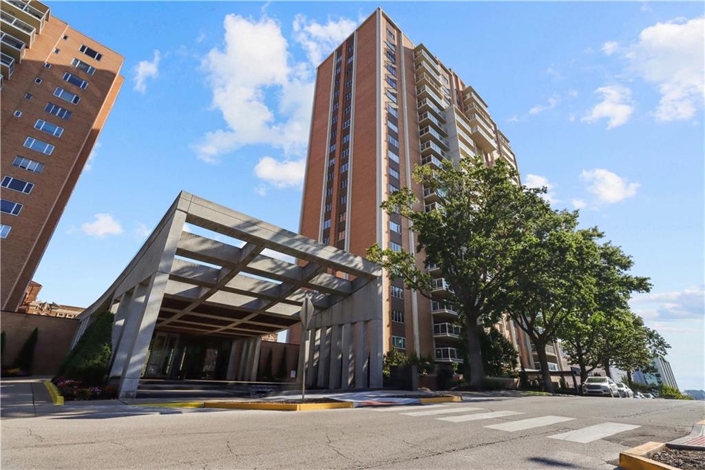 Photo of 121 W 48th Street #503 Kansas City MO 64112