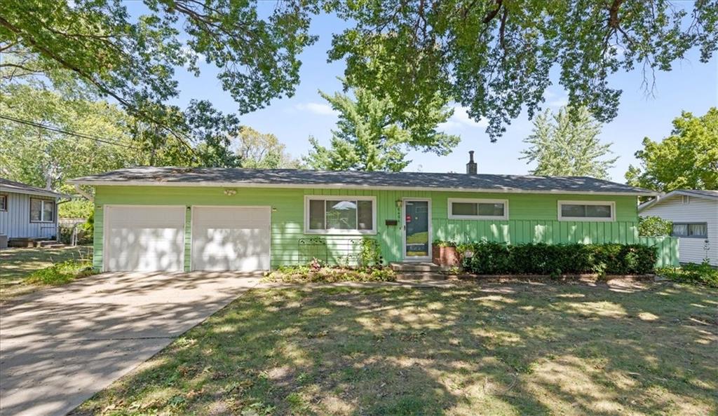 Photo of 6404 W 76 Street Prairie Village KS 66204