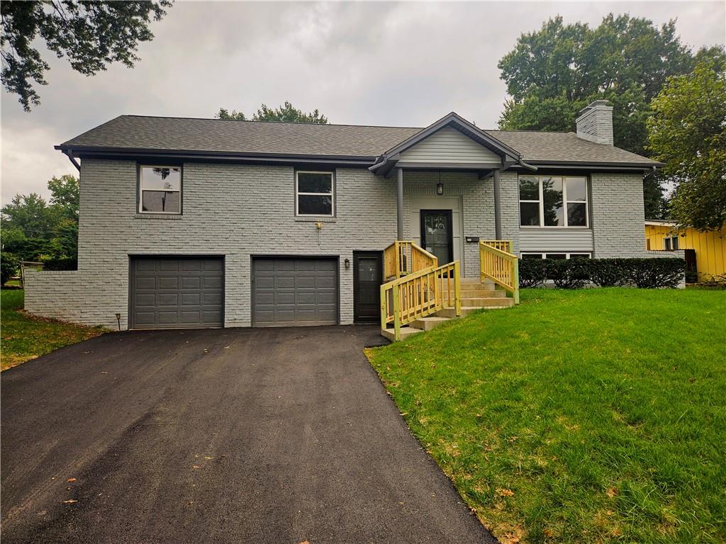 Photo of 321 E 106th Terrace Kansas City MO 64114