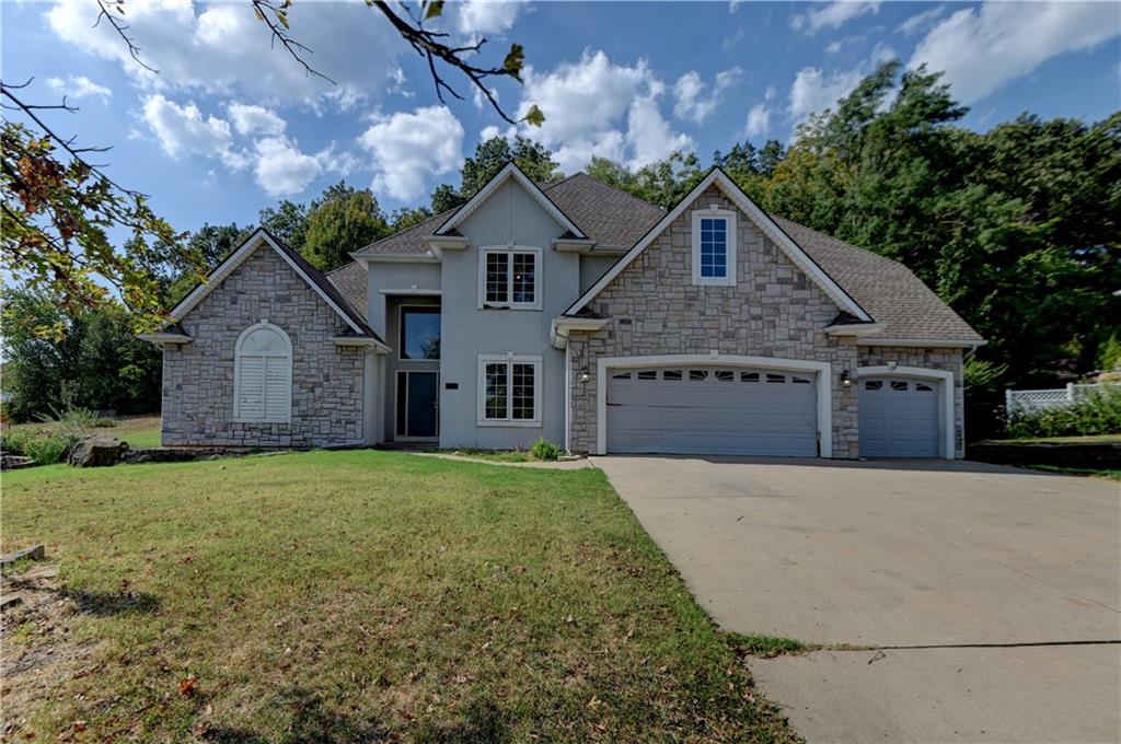 Photo of 6826 N Charleston Drive Kansas City MO 64119