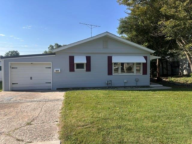 Photo of 911 W 3rd Street Cameron MO 64429