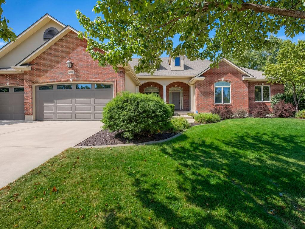 Photo of 1600 Hedgewood Lane Lee's Summit MO 64081