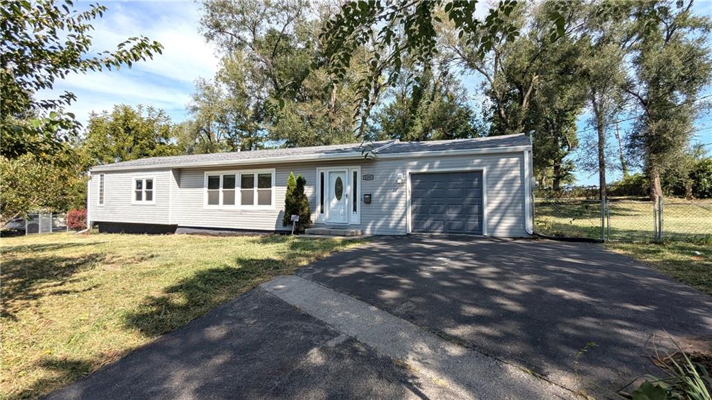 Photo of 2201 NW Vesper Street Blue Springs MO 64015
