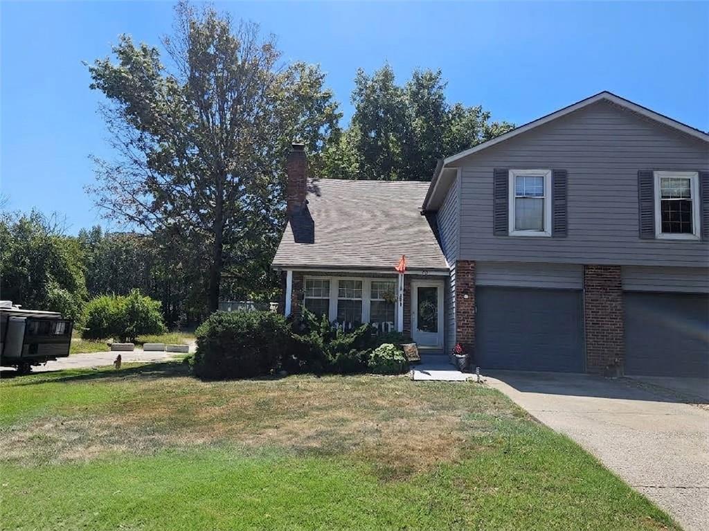 Photo of 201 W Foxwood Drive Raymore MO 64083