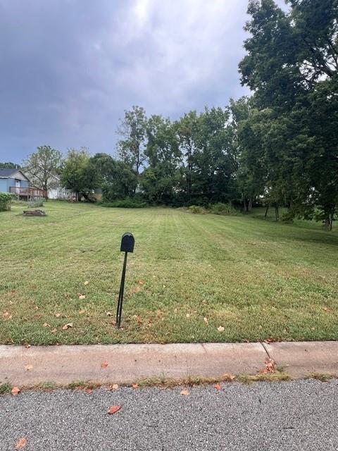Photo of 13756 Willard Avenue Bonner Springs KS 66012