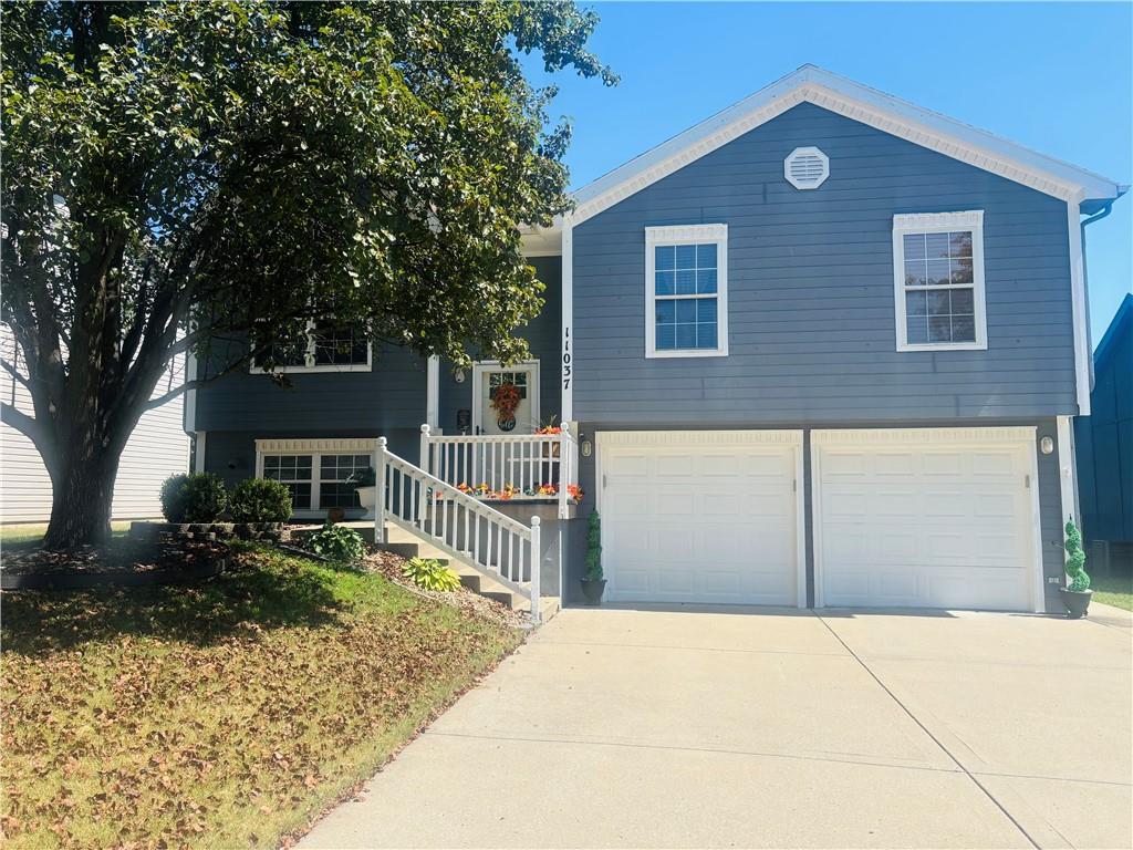 Photo of 11037 N Lewis Avenue Kansas City MO 64157