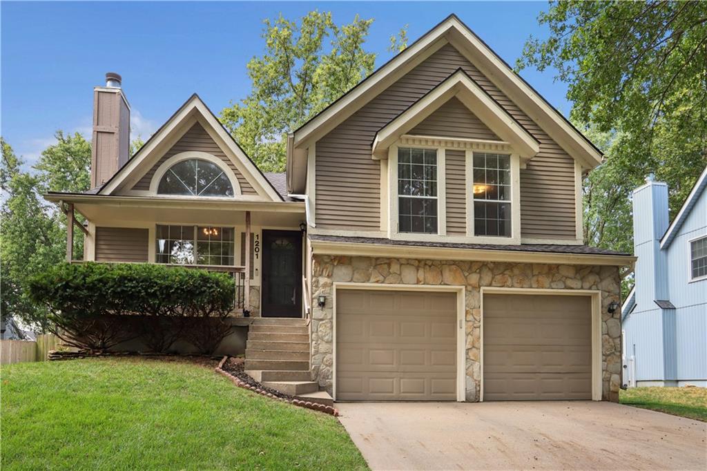 Photo of 1201 N Sunset Drive Olathe KS 66061