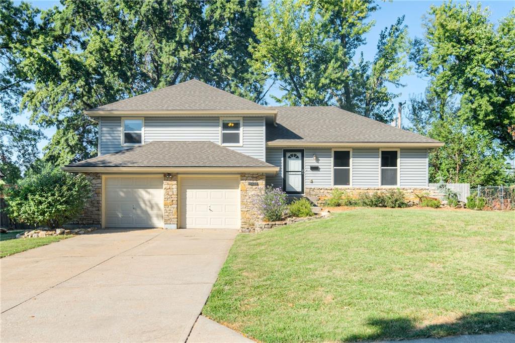 Photo of 9534 Connell Drive Overland Park KS 66212