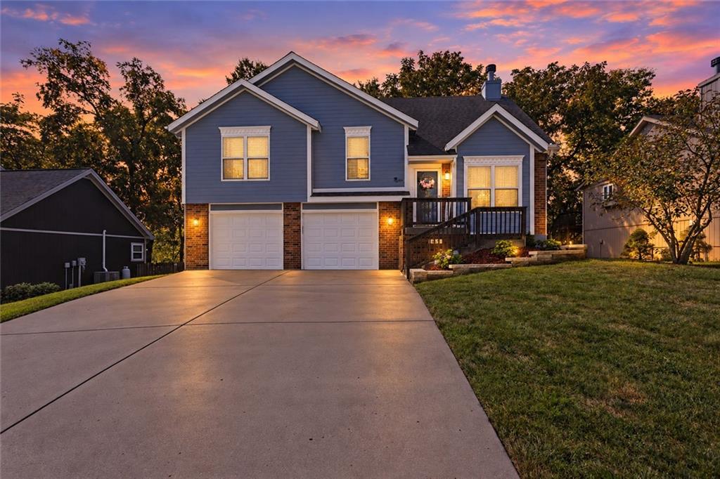 Photo of 207 Lakeview Drive Smithville MO 64089