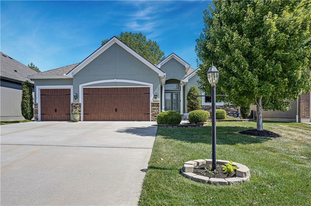 Photo of 3357 SW JESSIE Lane Lee's Summit MO 64082