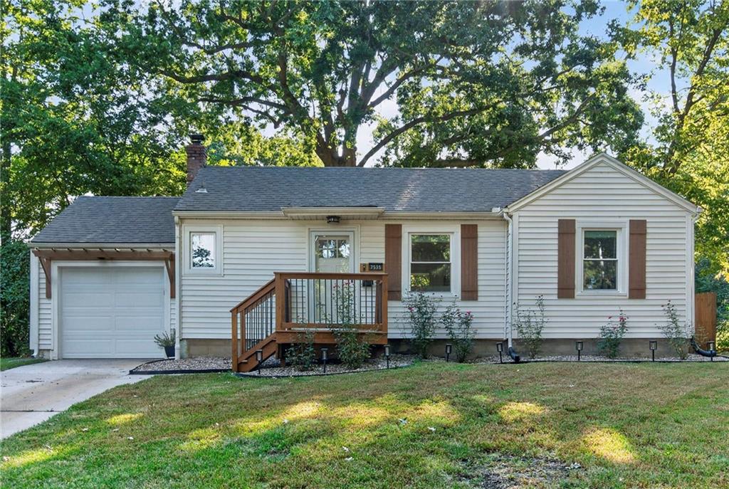 Photo of 7535 Belleview Avenue Kansas City MO 64114