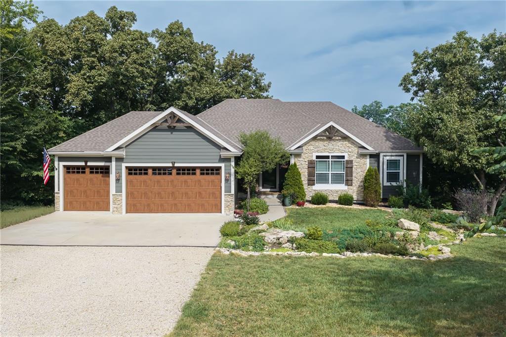 Photo of 17361 Blue Moon Lane Tonganoxie KS 66086