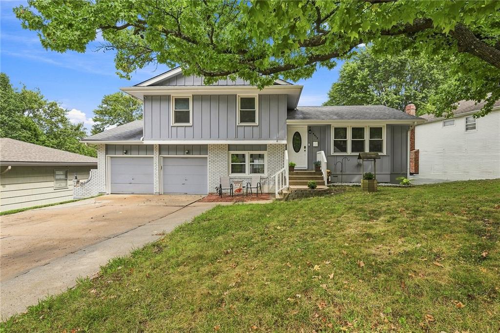 Photo of 8517 Evanston Avenue Raytown MO 64133