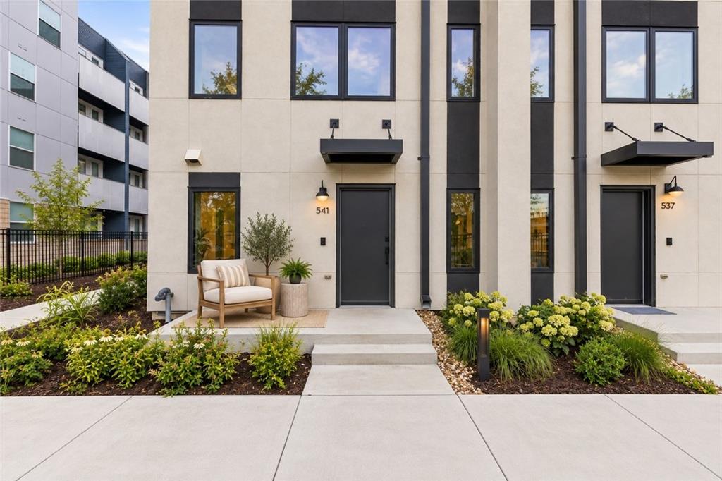 Photo of 541 E 19th Street Kansas City MO 64108