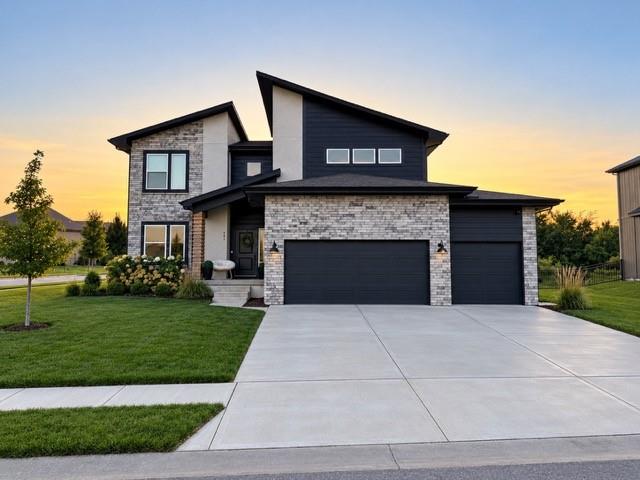 Photo of 801 Bridgeshire Drive Raymore MO 64083