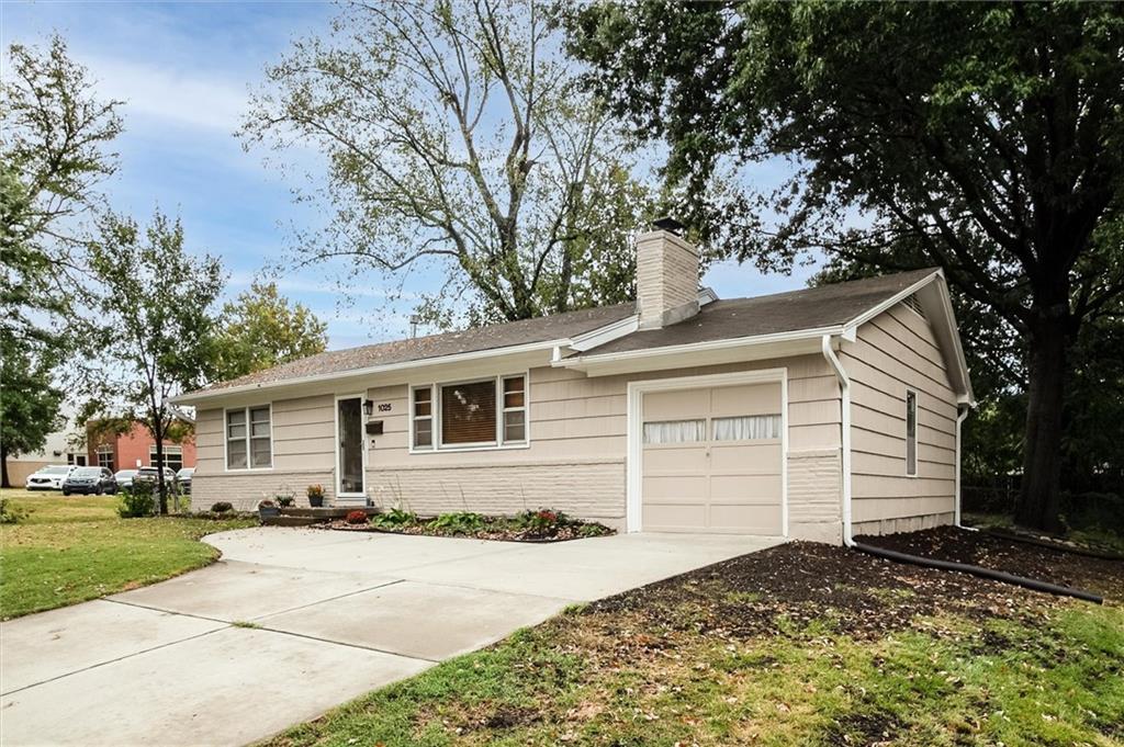 Photo of 1025 E Elm Street Olathe KS 66061
