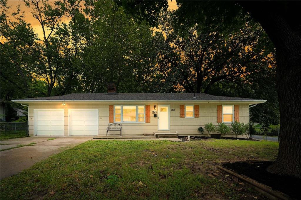 Photo of 5501 N Highland Avenue Kansas City MO 64118