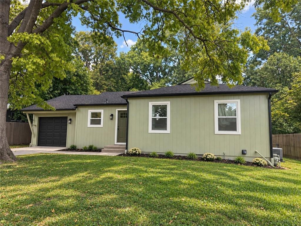 Photo of 7907 Reinhardt Lane Prairie Village KS 66204