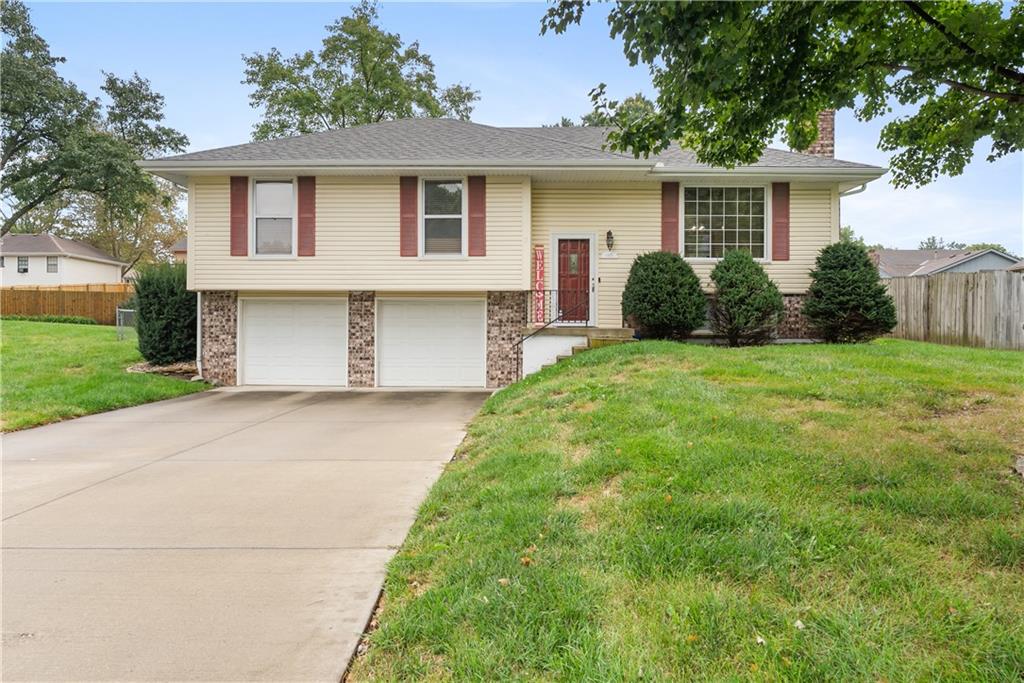 Photo of 1405 1st Terrace Lee's Summit MO 64063