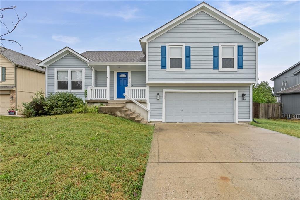 Photo of 312 Ghost Creek Lane Gardner KS 66030