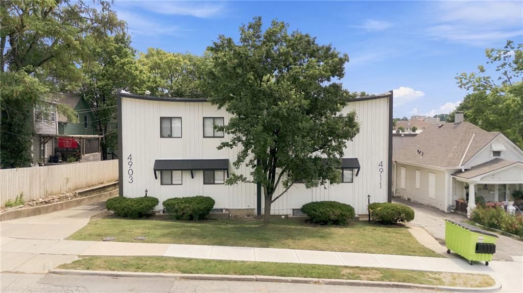 Photo of 4903 Walnut Street Kansas City MO 64112