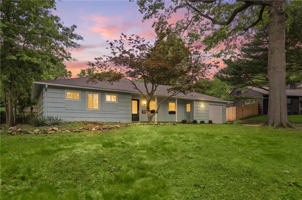 Photo of 7740 Briar Drive Prairie Village KS 66208
