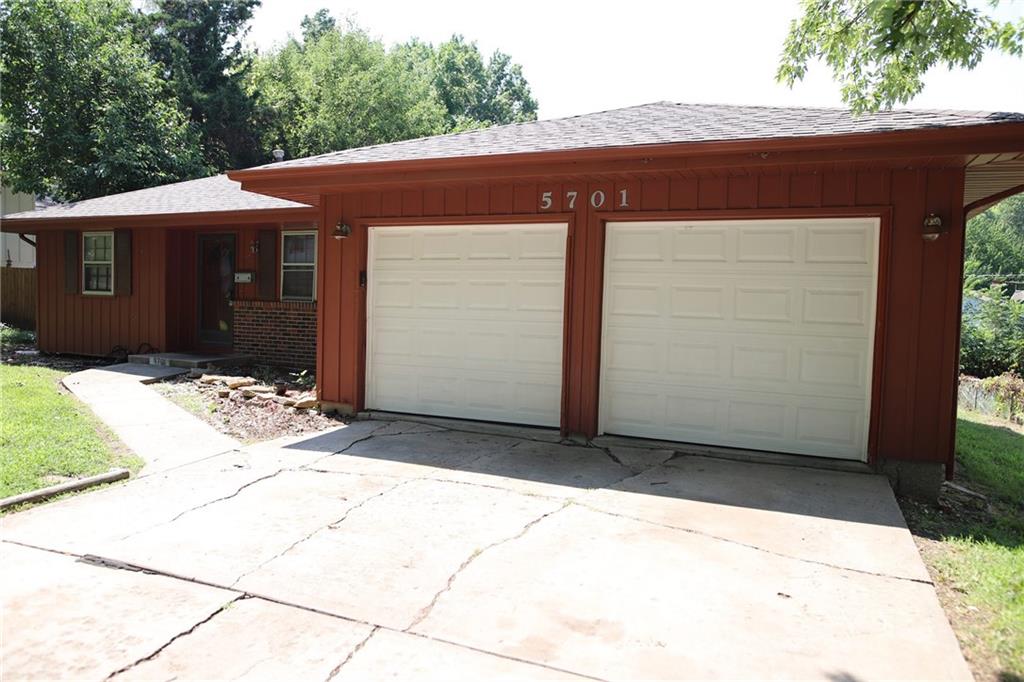 Photo of 5701 E 100th Street Kansas City MO 64137