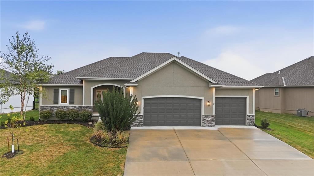 Photo of 1067 SW Conch Circle Lee's Summit MO 64064