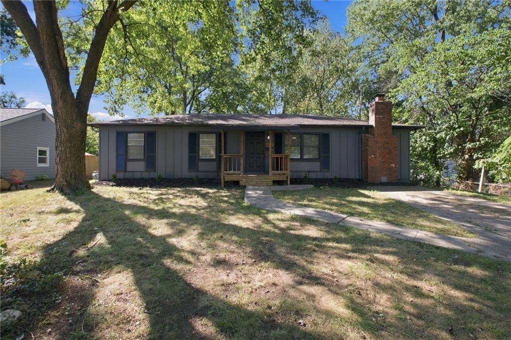 Photo of 6102 Earnshaw Street Shawnee KS 66216