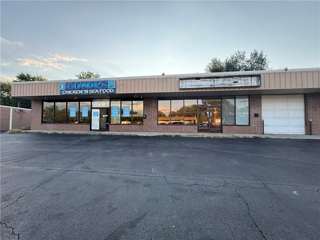 Photo of 7403 N Oak Trafficway Gladstone MO 64118