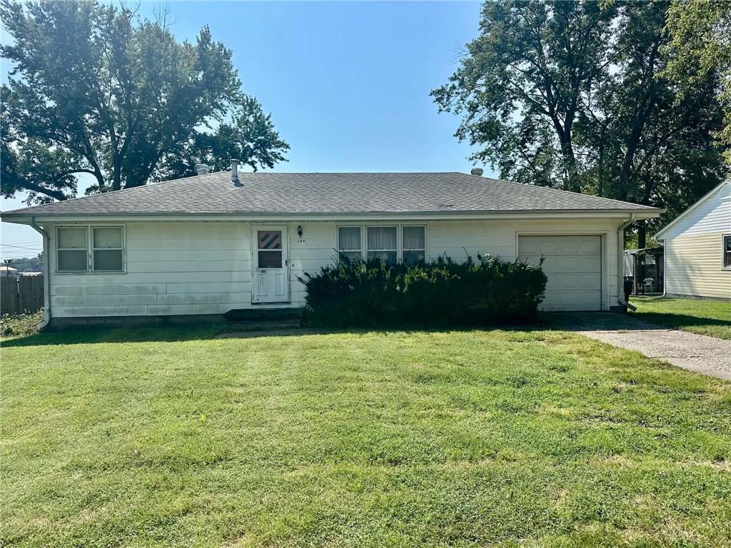 Photo of 104 Meadow Lane Warrensburg MO 64093