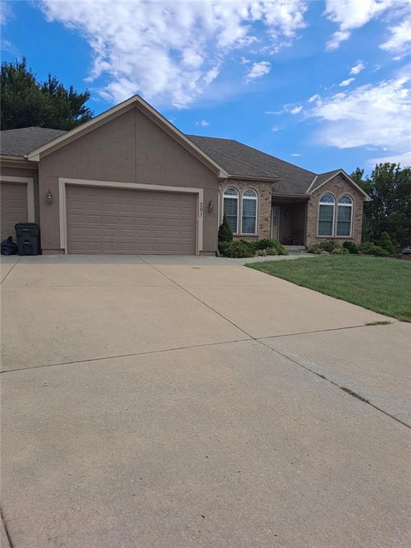 Photo of 201 E PEACH TREE Lane Gardner KS 66030