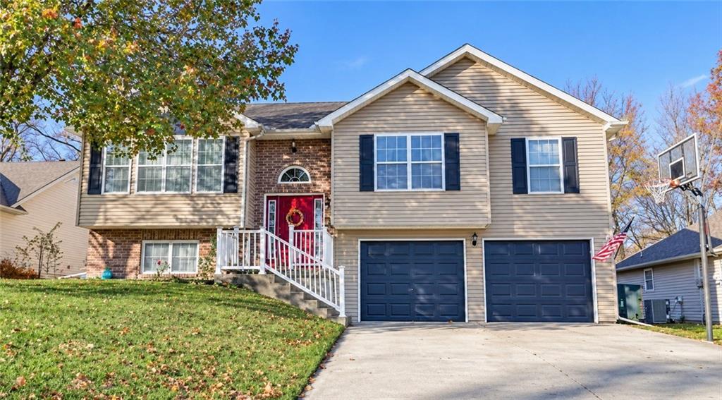 Photo of 1324 Fawn Lane Warrensburg MO 64093