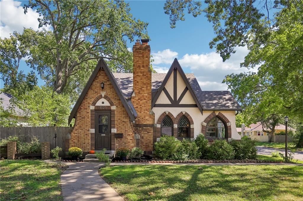 Photo of 1525 Columbia Avenue Leavenworth KS 66048